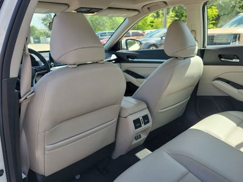 Used 2021 Nissan Altima 2.5 SL FWD image 9