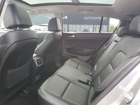 Used 2022 Kia Sportage EX AWD/4WD image 17