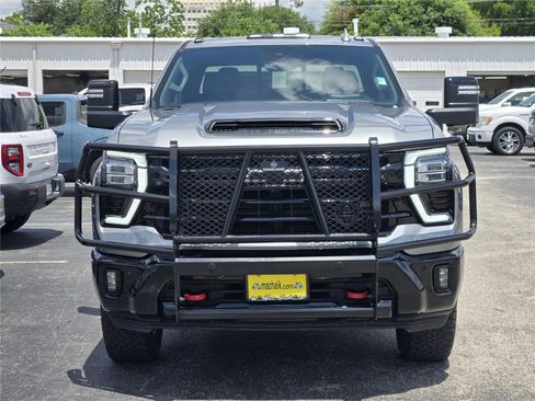 Used 2025 Chevrolet Silverado 2500 LTZ w/ LTZ Plus Package AWD/4WD image 2
