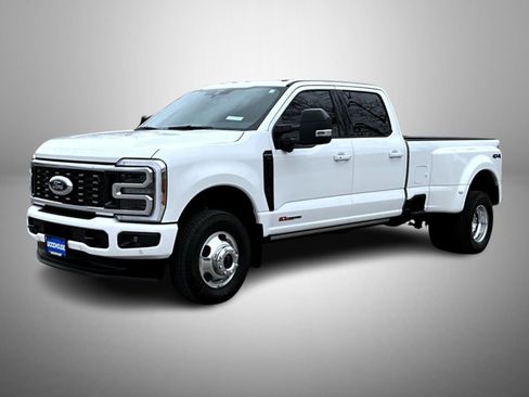 Used 2026 Ford F350 Platinum image 1