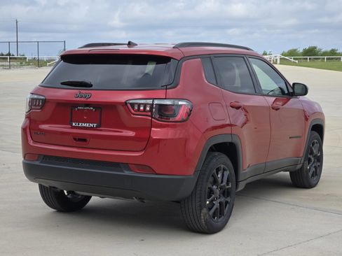 New 2026 Jeep Compass Latitude image 5