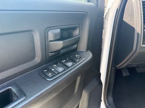 Used 2017 RAM 1500 ST w/ SXT Appearance Group AWD/4WD image 11