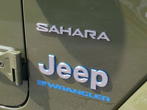 Certified 2023 Jeep Wrangler Unlimited Sahara AWD/4WD image 13