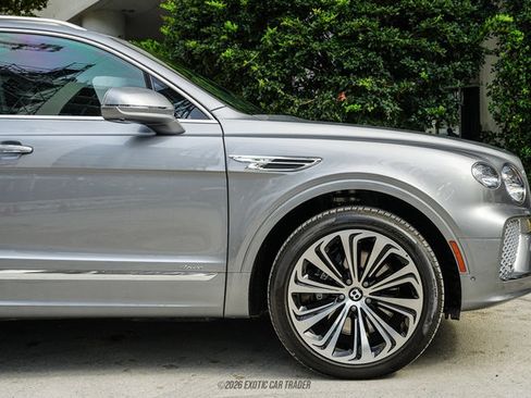 Used 2024 Bentley Bentayga Extended Wheelbase AWD/4WD image 11