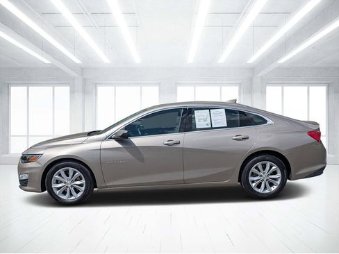 Used 2025 Chevrolet Malibu LT FWD image 6
