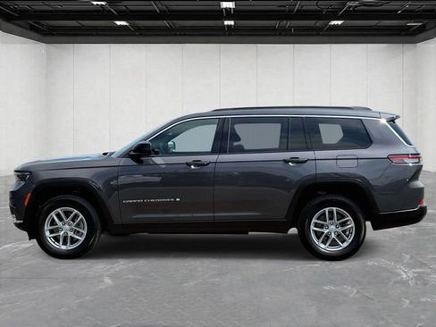 Certified 2025 Jeep Grand Cherokee L Laredo w/ Luxury Tech Group I AWD/4WD image 8