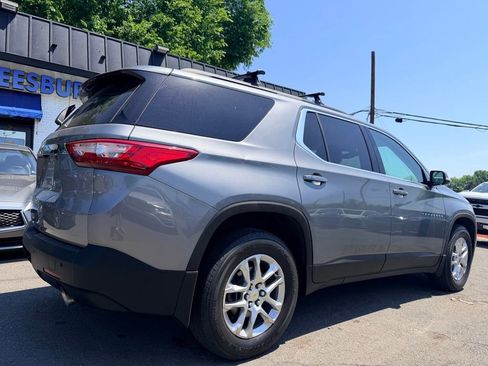 Used 2019 Chevrolet Traverse LT AWD/4WD image 3
