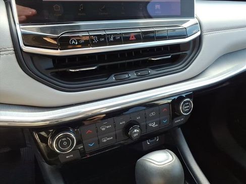 Used 2022 Jeep Compass Limited w/ Elite Group image 24