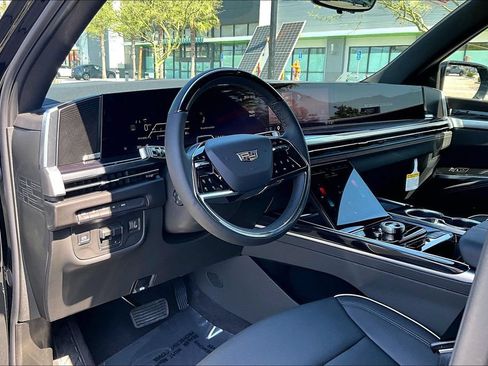 New 2026 Cadillac Escalade ESV Sport AWD/4WD image 9