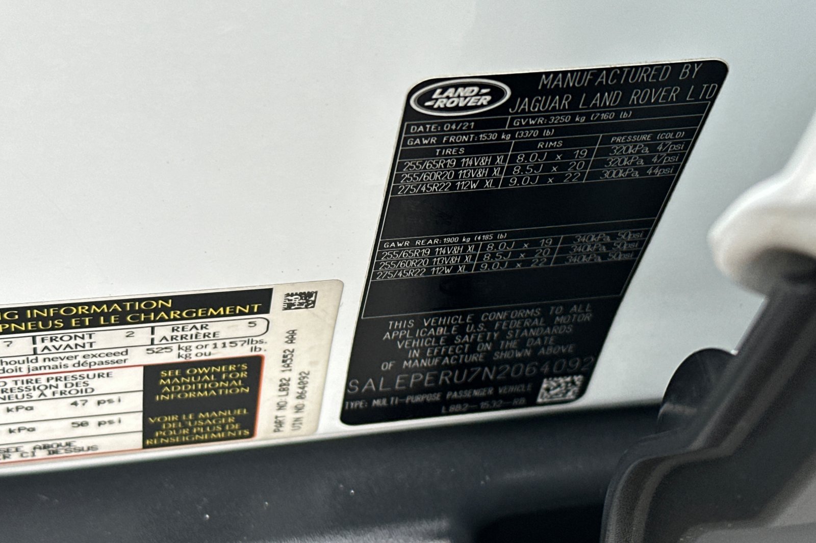 Used 2022 Land Rover Defender 110 SE AWD/4WD image 38