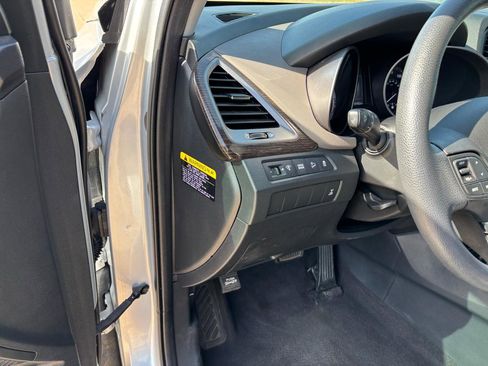 Used 2017 Hyundai Santa Fe Sport image 13