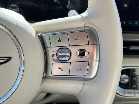 Used 2023 Genesis GV60 Advanced image 23