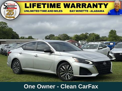 Used 2024 Nissan Altima 2.5 SV FWD image 1