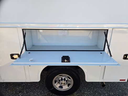 New 2025 Chevrolet Express 3500 w/ Power Convenience Package image 20