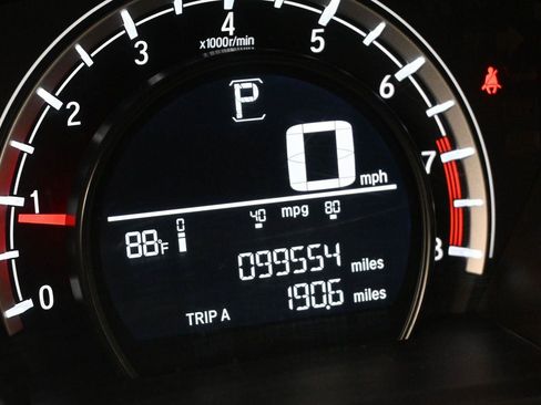 Used 2019 Honda CR-V LX image 3