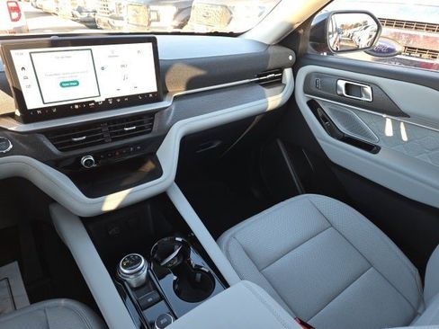 New 2026 Ford Explorer Platinum w/ LUX Leather Package image 25