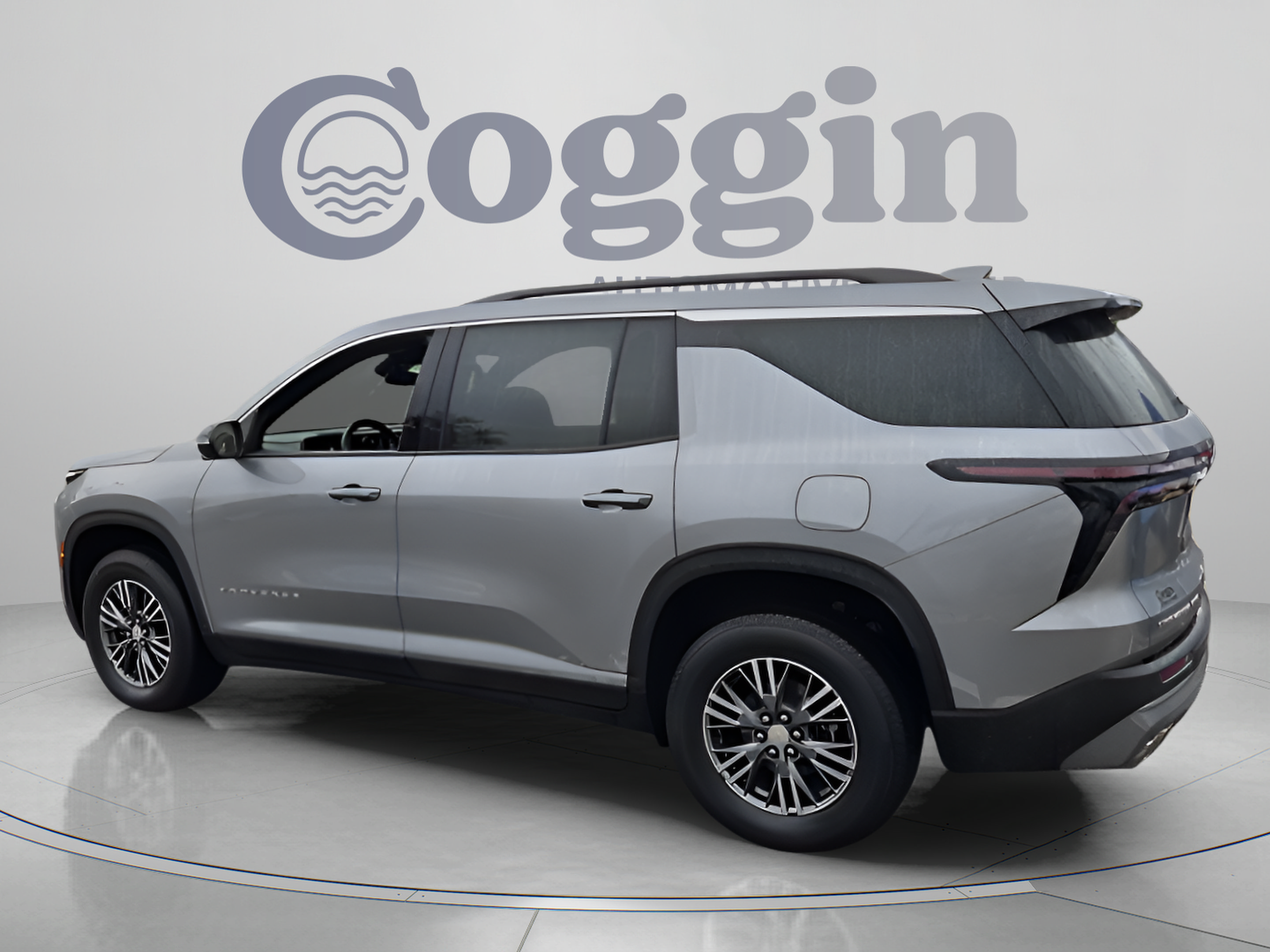 Used 2025 Chevrolet Traverse LT AWD/4WD image 3