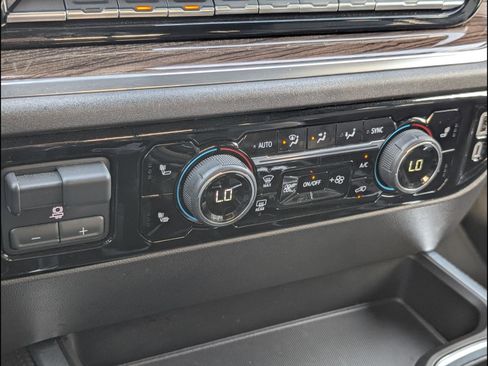 Used 2024 Chevrolet Silverado 1500 LT Trail Boss w/ LT Trail Boss Premium Package image 17