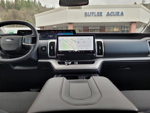 New 2025 Ford Expedition Active AWD/4WD image 12