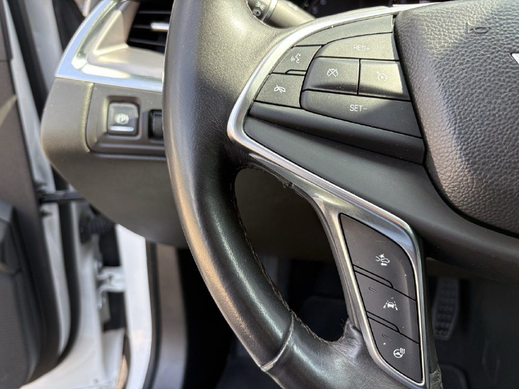 Used 2017 Cadillac XT5 Luxury w/ Driver Awareness Package FWD image 16