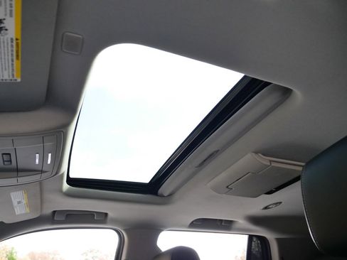 Used 2018 Chevrolet Tahoe LT image 8