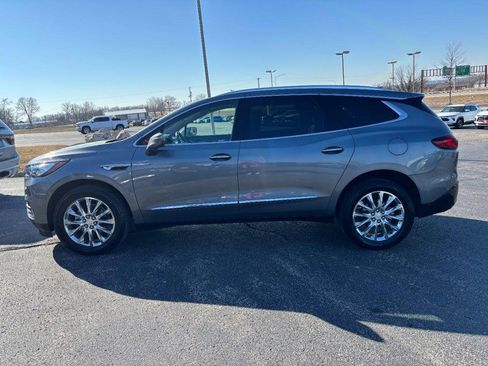 Used 2019 Buick Enclave Premium w/ Experience Buick Package image 2