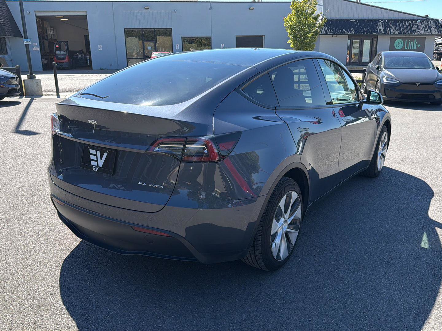 Used 2023 Tesla Model Y Long Range AWD/4WD image 7