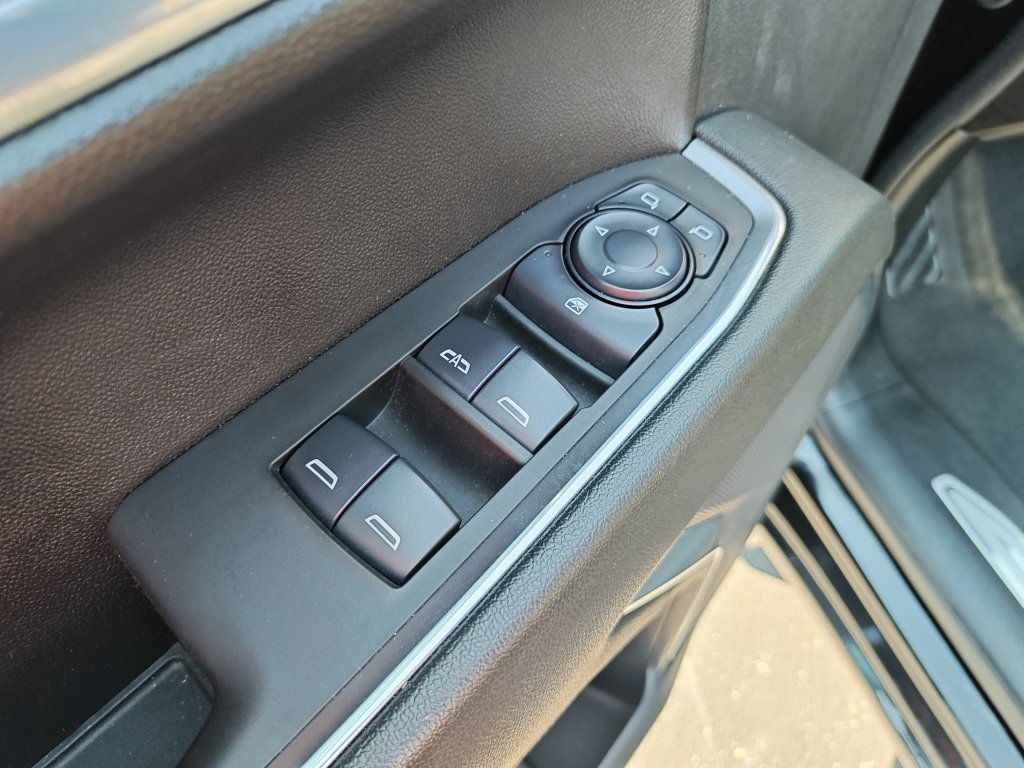 Used 2025 Chevrolet Silverado 1500 LT AWD/4WD image 11