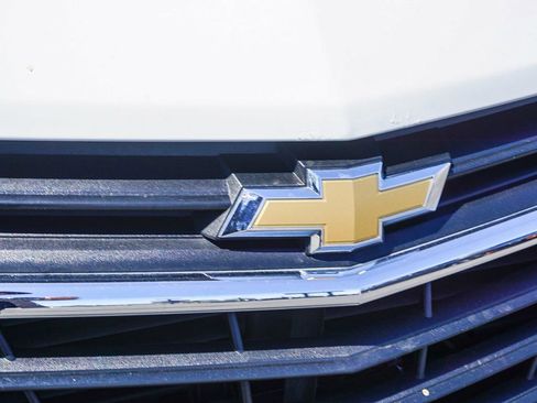 Used 2020 Chevrolet Equinox LT image 11