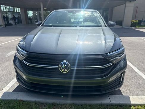 Used 2024 Volkswagen Jetta Sport FWD image 2