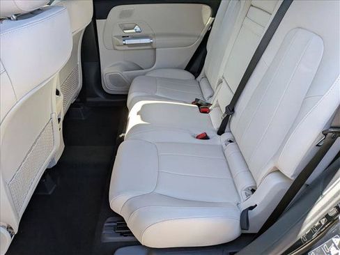 New 2026 Mercedes-Benz GLB 250 image 14