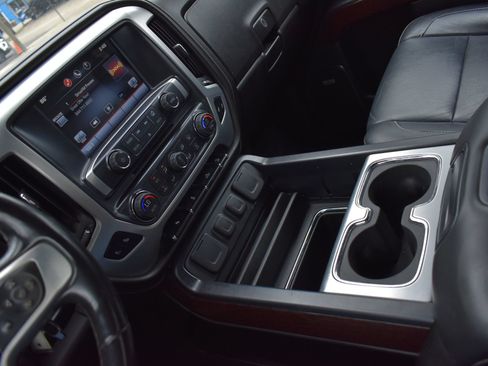 Used 2014 GMC Sierra 1500 SLT w/ SLT Crew Cab Value Package AWD/4WD image 26