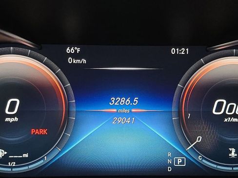 Used 2022 Mercedes-Benz GLC 300 4MATIC image 16