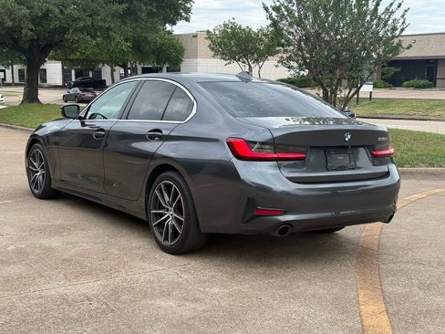 Used 2019 BMW 330i Sedan w/ Premium Package RWD image 4