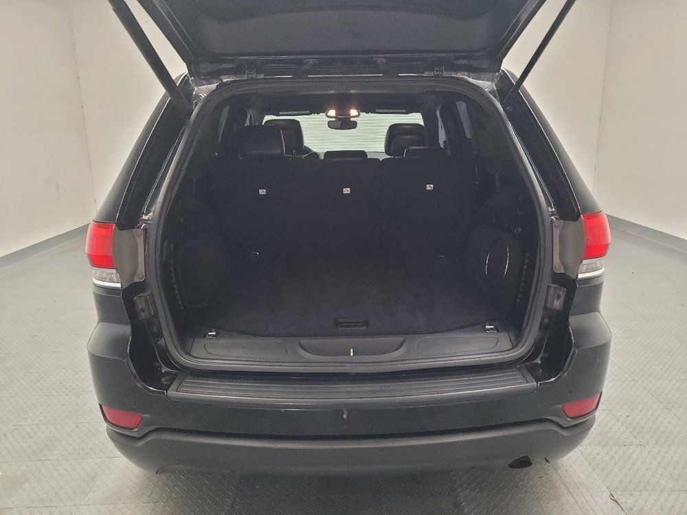 Used 2018 Jeep Grand Cherokee Laredo RWD image 29