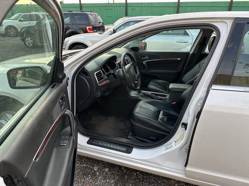 Used 2010 Lincoln MKZ AWD image 3