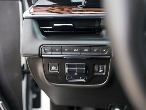 Certified 2023 Cadillac Escalade Sport Platinum image 15