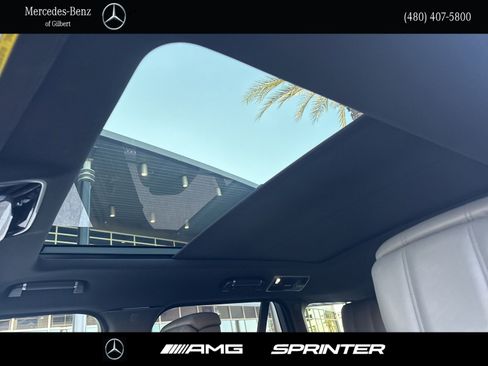 Used 2022 Land Rover Range Rover Westminster Edition image 16