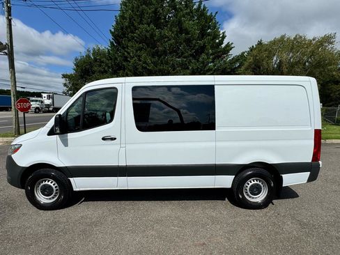 Used 2019 Mercedes-Benz Sprinter 144 image 11