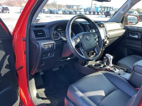 Used 2024 Toyota 4Runner TRD Off-Road Premium image 14
