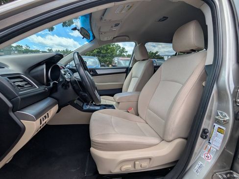 Used 2017 Subaru Outback 2.5i Premium AWD/4WD image 12
