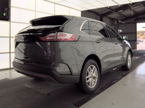 Used 2024 Ford Edge SEL w/ Convenience Package AWD/4WD image 6