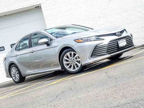 Used 2024 Toyota Camry LE w/ Convenience Package FWD image 3