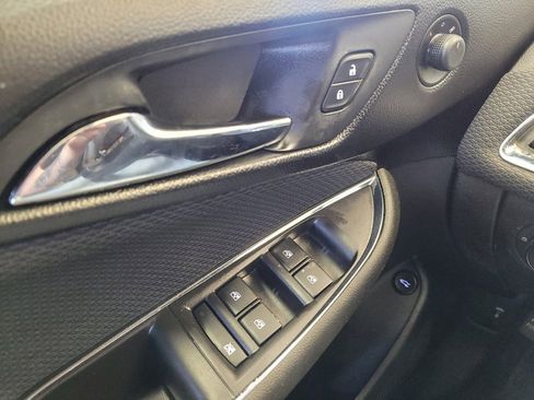 Used 2019 Chevrolet Cruze LT w/ Convenience Package FWD image 27