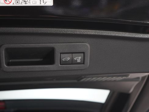 Used 2025 Toyota 4Runner TRD Off-Road Premium w/ Tow Technology Package image 12