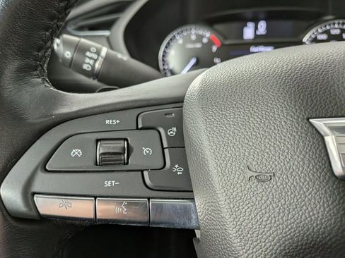 Used 2021 Cadillac XT4 Premium Luxury w/ Cold Weather Package image 9