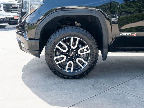 Used 2022 GMC Sierra 1500 AT4 w/ AT4 Premium Package AWD/4WD image 31