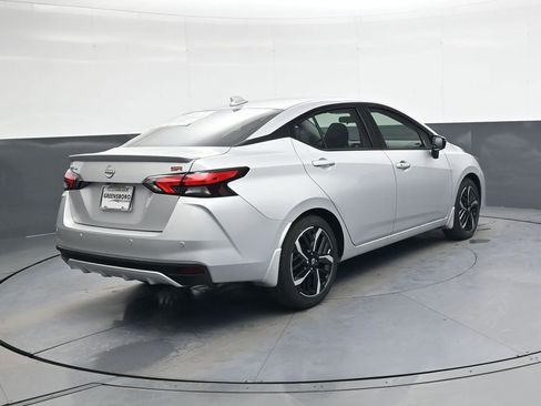 New 2025 Nissan Versa SR w/ Trunk Package image 4