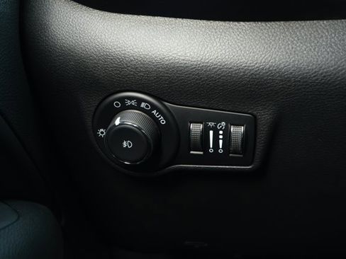 New 2026 Jeep Compass Latitude image 15