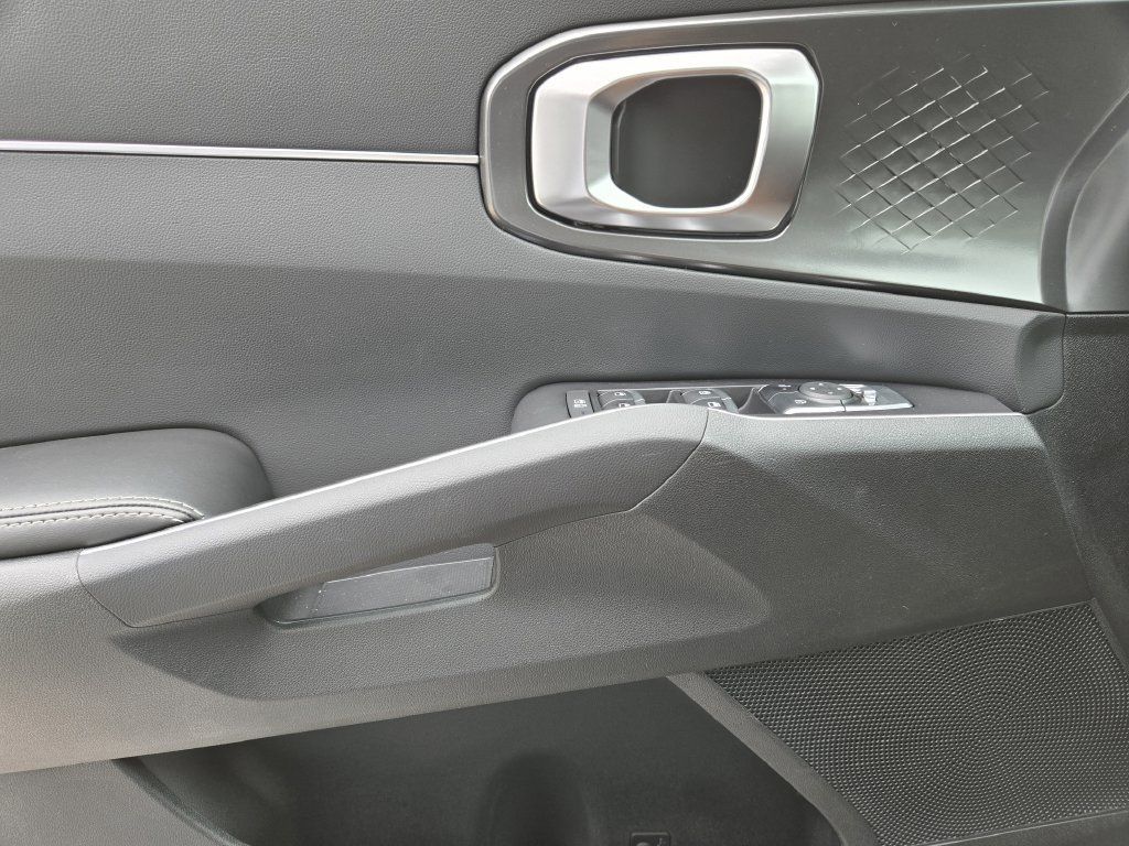 New 2026 Kia Sorento S w/ S Panoramic Sunroof Package AWD/4WD image 16